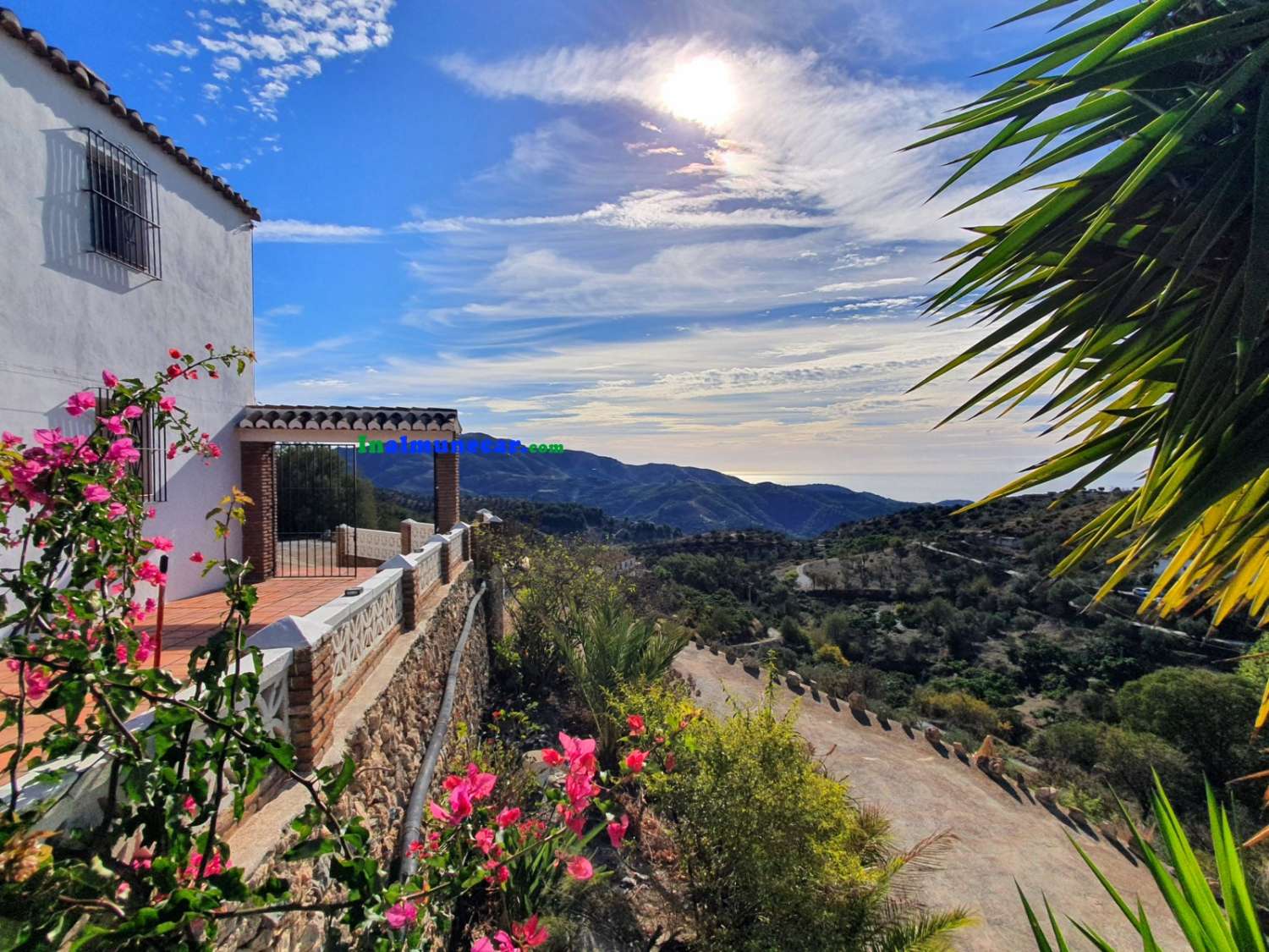 Beautiful farmhouse for sale in Gelibra de Almuñecar