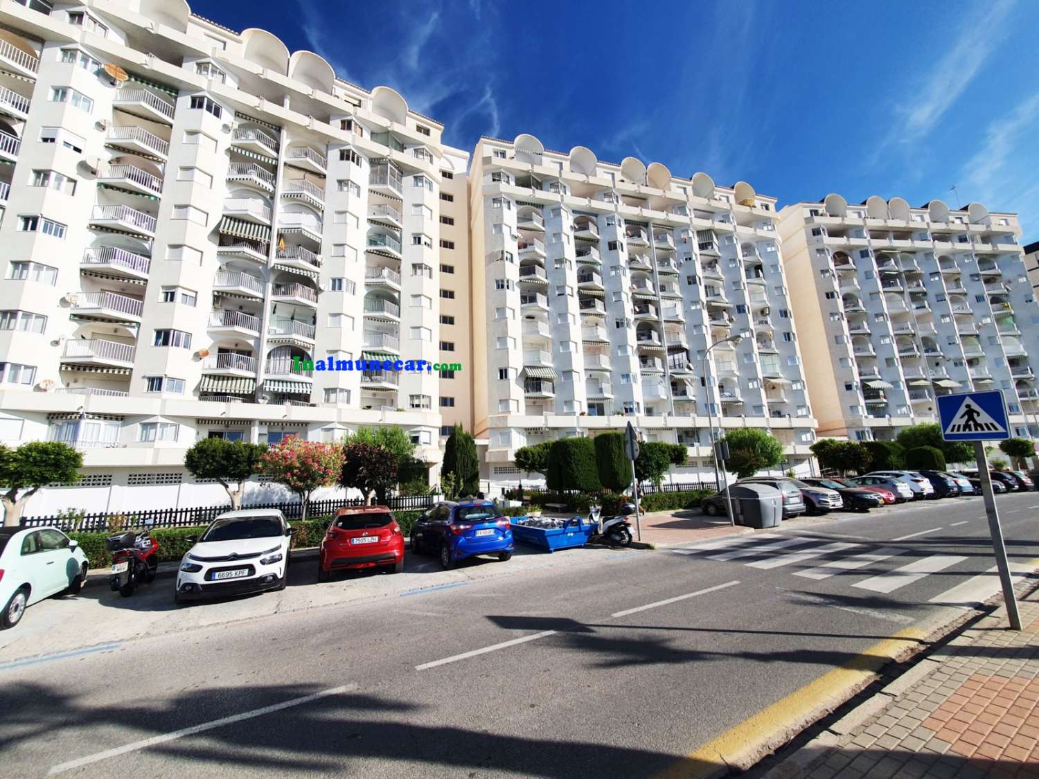 Apartment with parking space for sale on the beachfront, Paseo de Cotobro, Almuñécar, Costa Tropical.