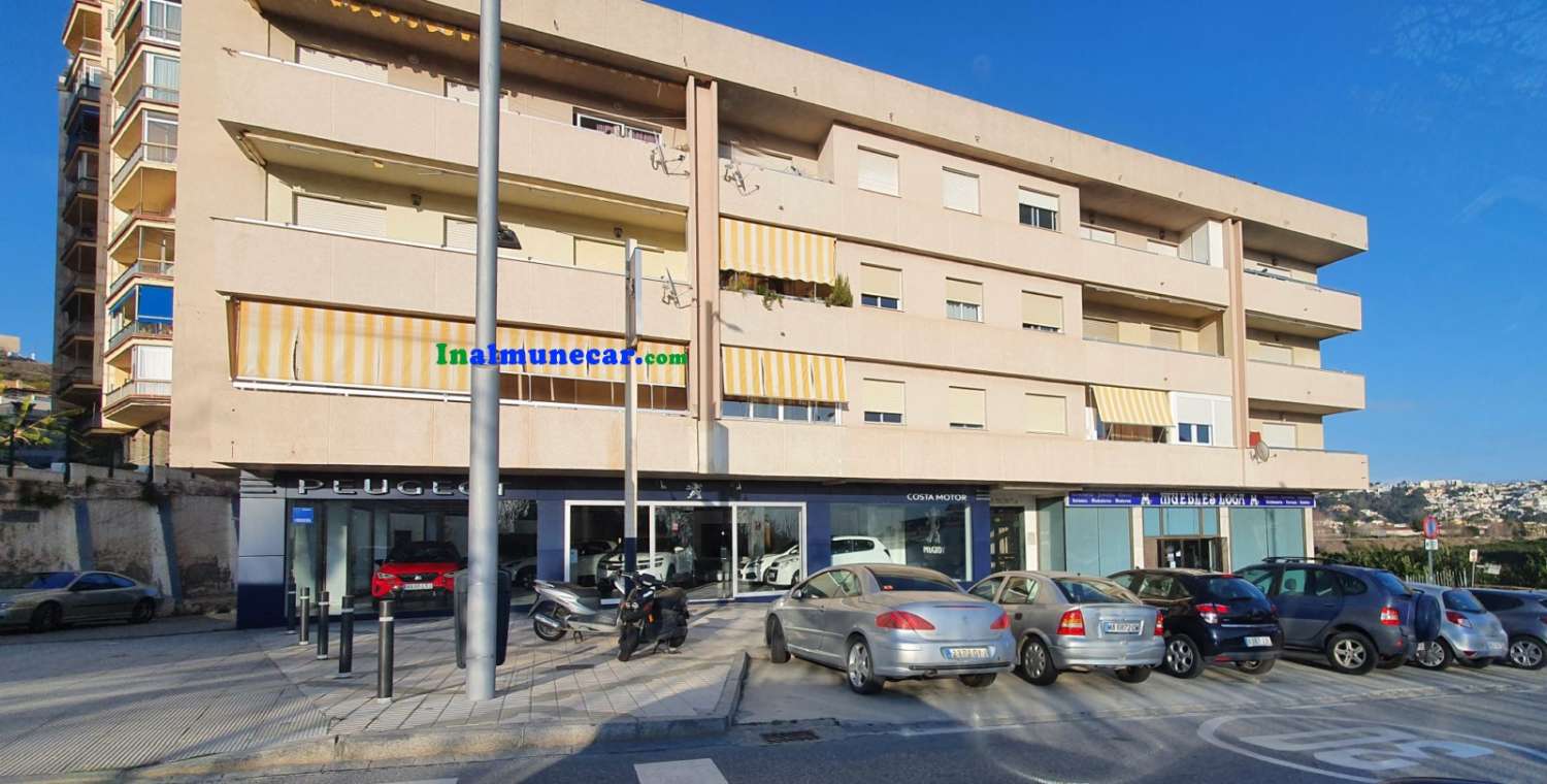 Appartement à vendre à Almuñecar avec grande terrasse.
