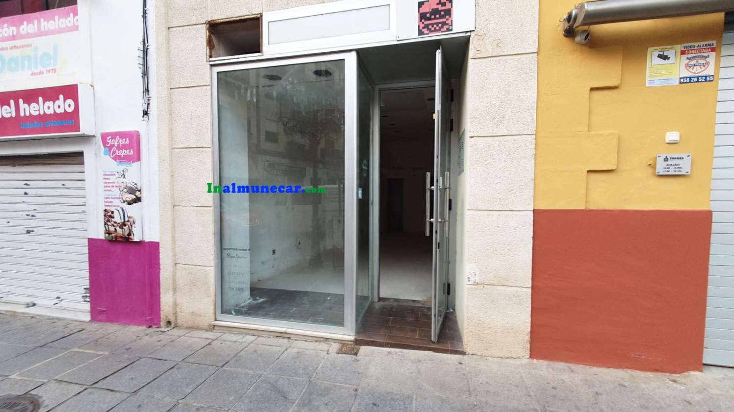 Commercial premises for sale in Town Hall Square, Almuñecar