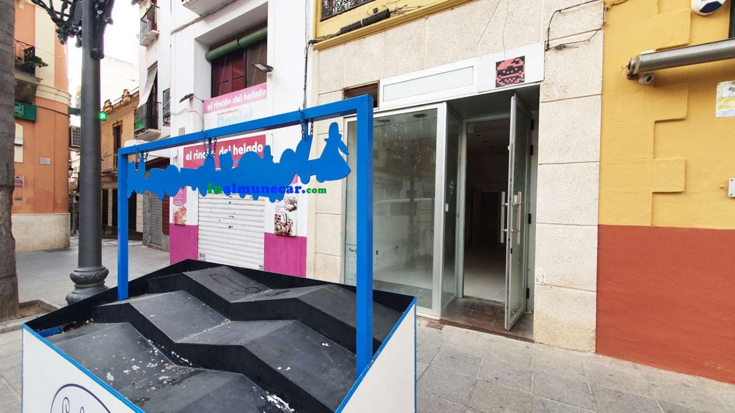 Commercial premises for sale in Town Hall Square, Almuñecar