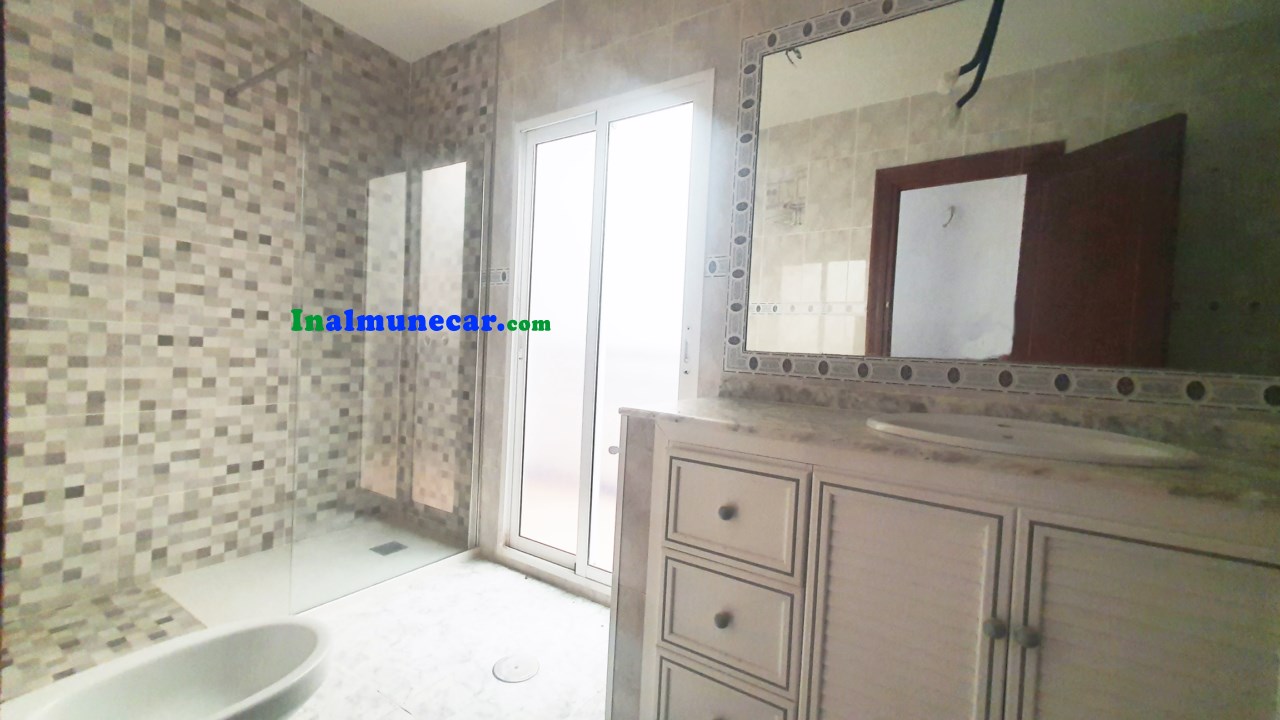 Piso 3 dormitorios en venta en La Herradura