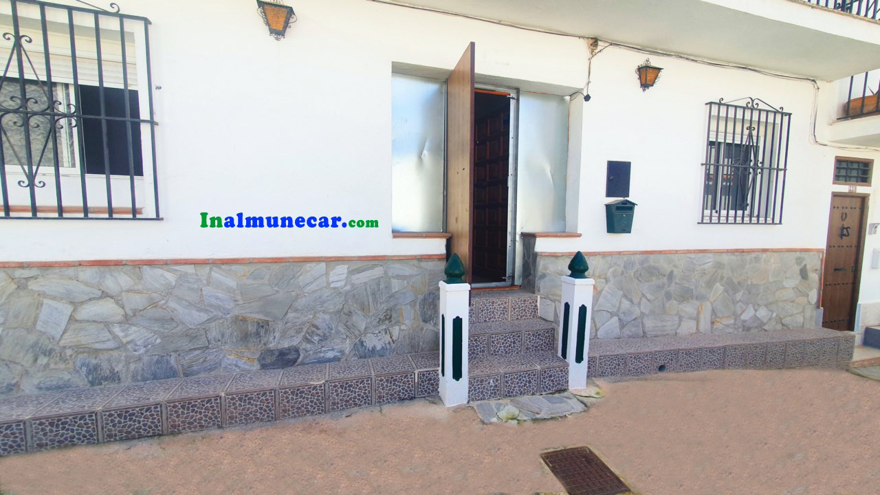 Piso 3 dormitorios en venta en La Herradura