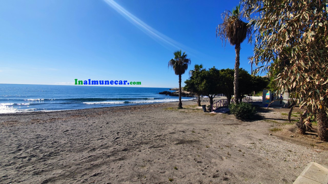 Piso 2 dormitorios en venta en Playa Pozuelo, Almuñecar