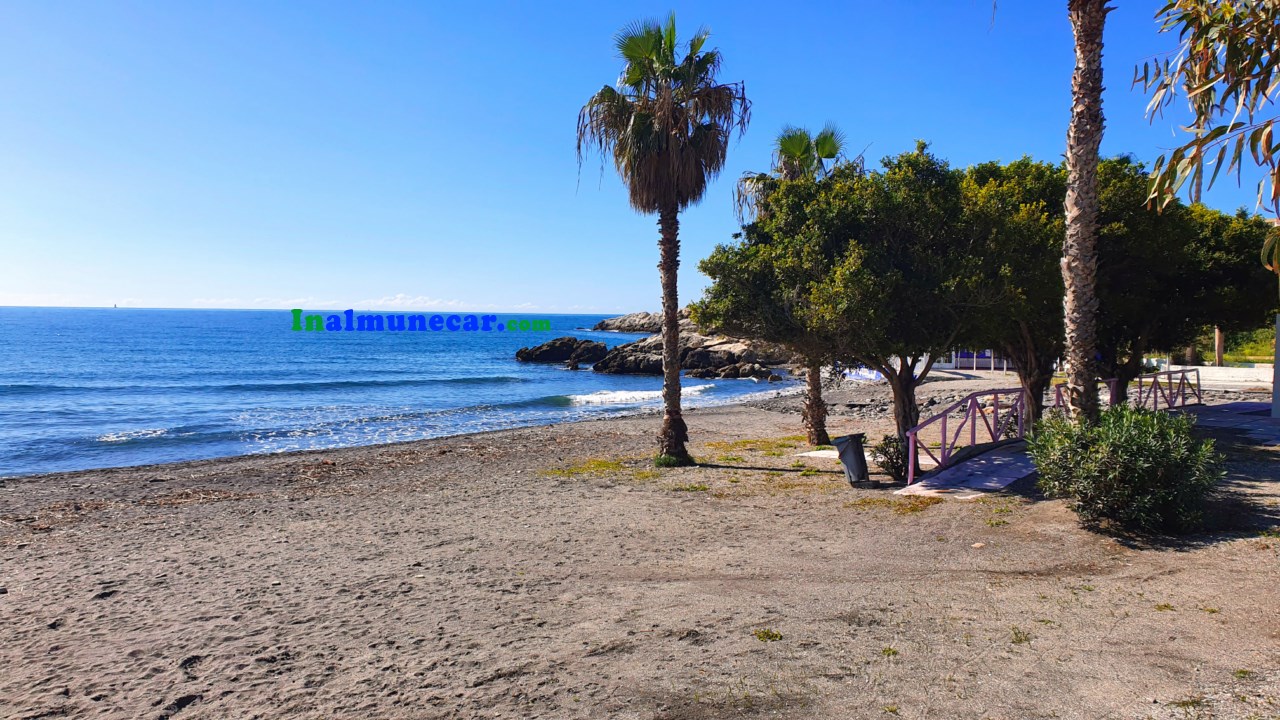 Piso 2 dormitorios en venta en Playa Pozuelo, Almuñecar