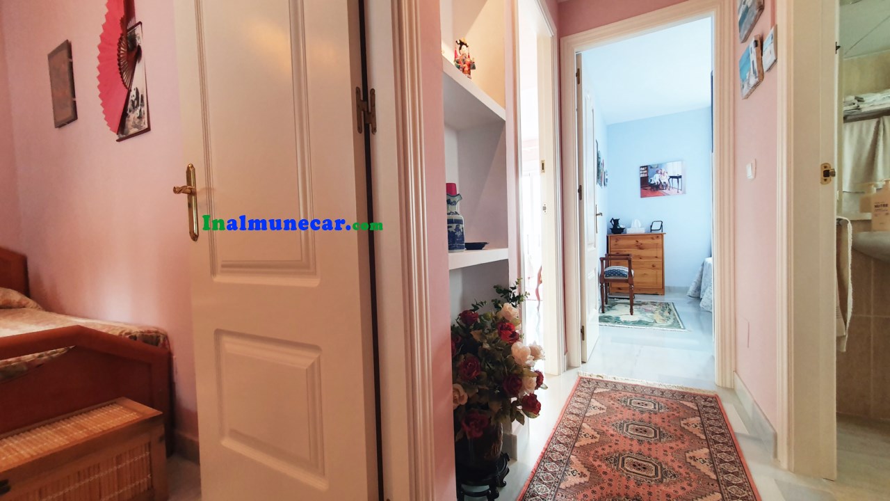 Chalet adosado con vistas al mar y piscina privada en La Herradura