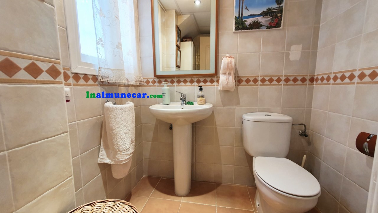Chalet adosado con vistas al mar y piscina privada en La Herradura
