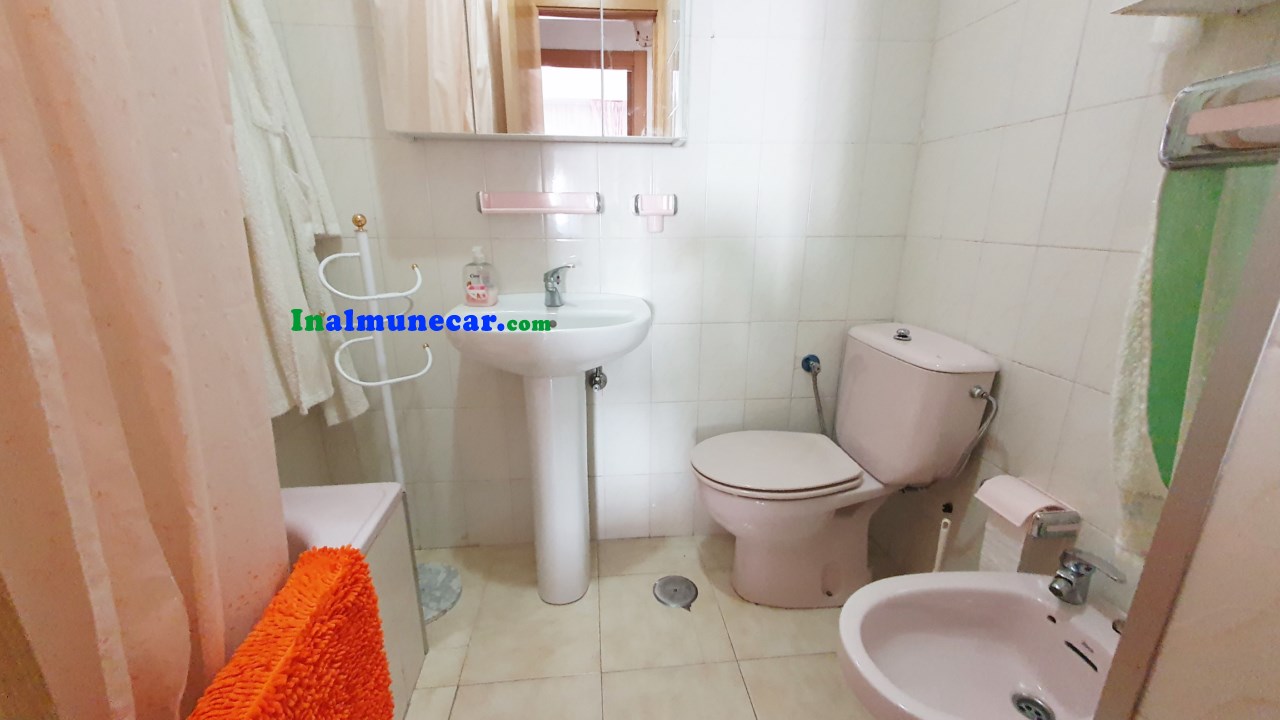 Apartamento de 2 dormitorios en venta en Playa Pozuelo, Almuñecar