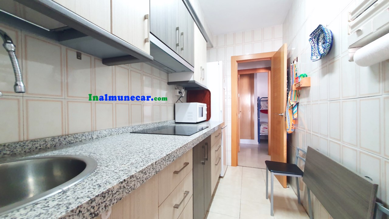 Apartamento de 2 dormitorios en venta en Playa Pozuelo, Almuñecar