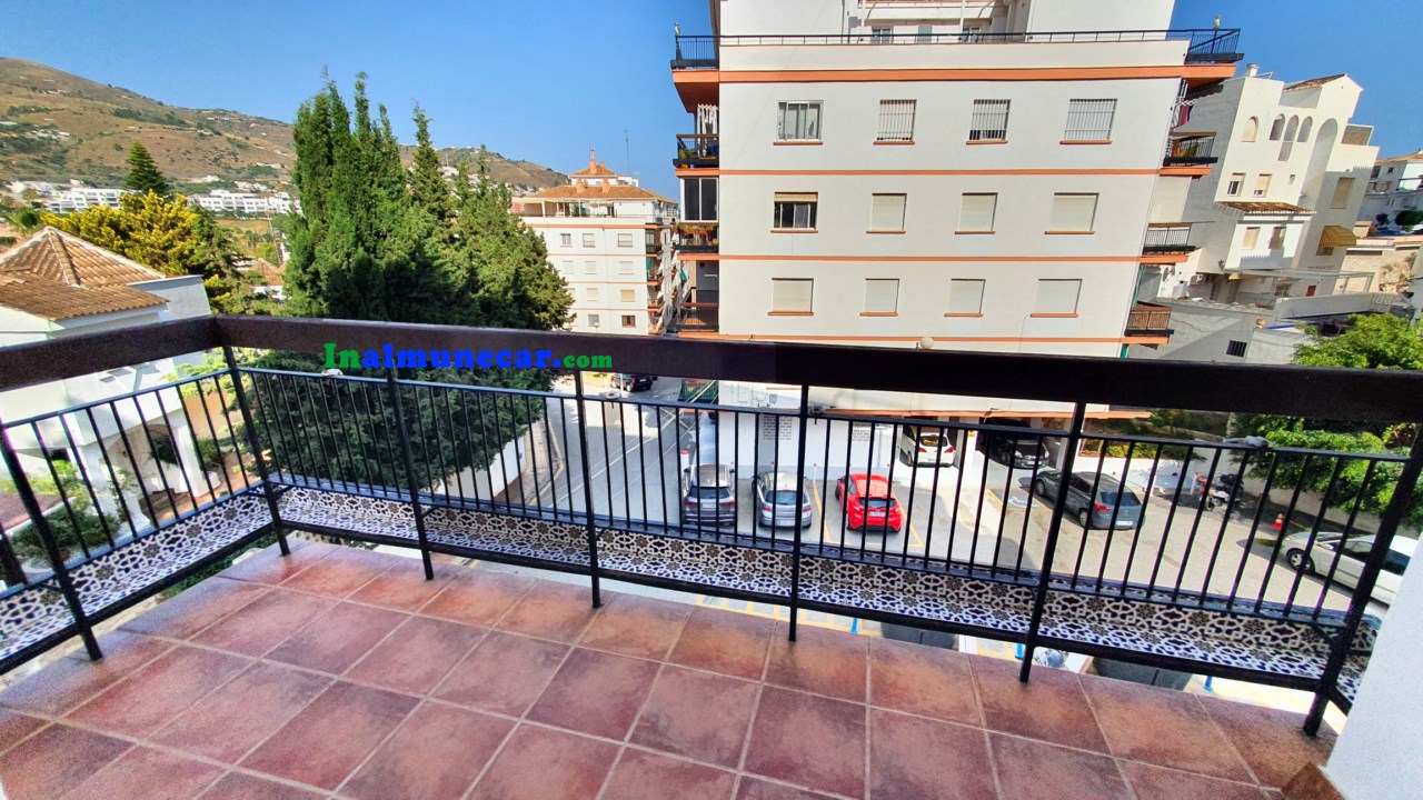 Apartamento de 2 dormitorios en venta en Playa Pozuelo, Almuñecar