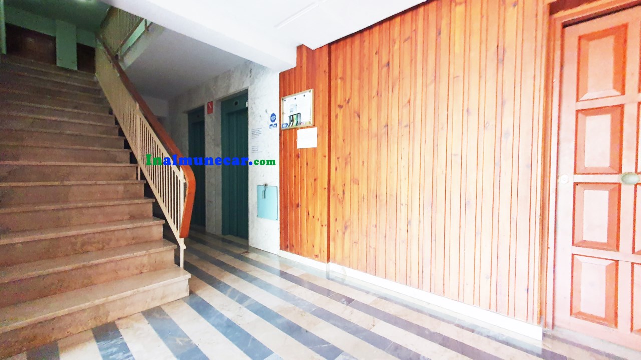 Apartamento de 2 dormitorios en venta en Playa Pozuelo, Almuñecar