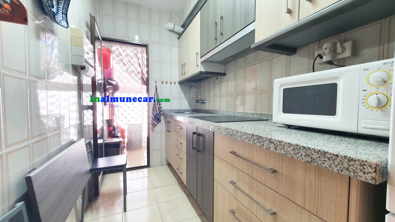 Apartamento de 2 dormitorios en venta en Playa Pozuelo, Almuñecar