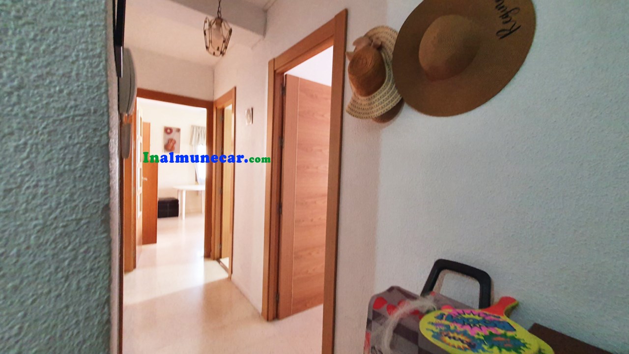 Apartamento de 2 dormitorios en venta en Playa Pozuelo, Almuñecar