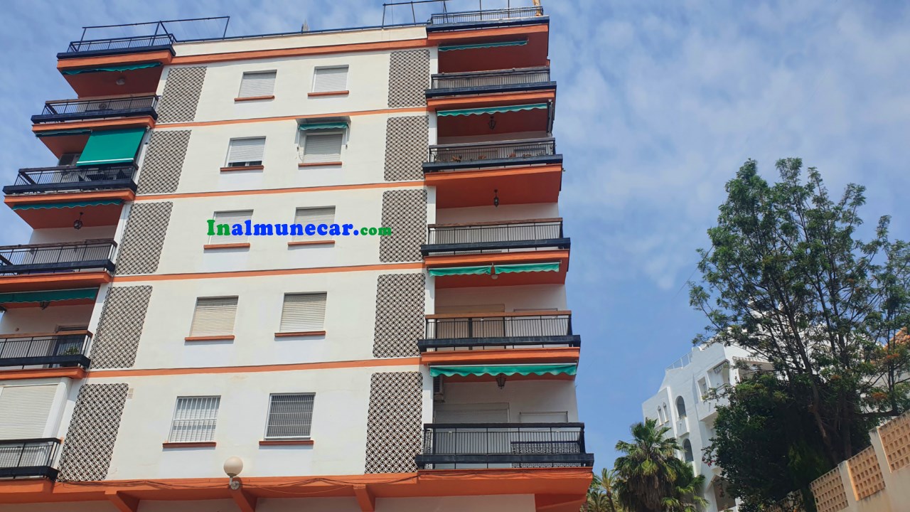 Apartamento de 2 dormitorios en venta en Playa Pozuelo, Almuñecar