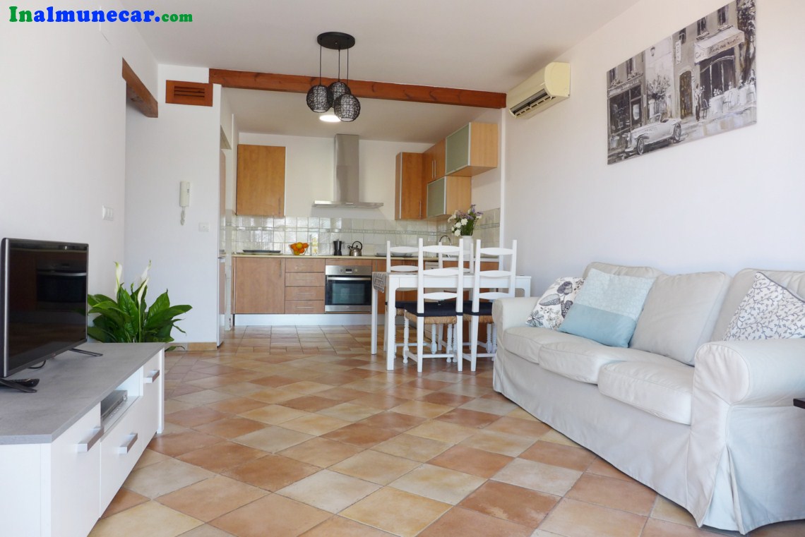 Duplex à louer dans l’urbanisation Arroyo Marinos, Playa San Cristóbal, Almuñecar.