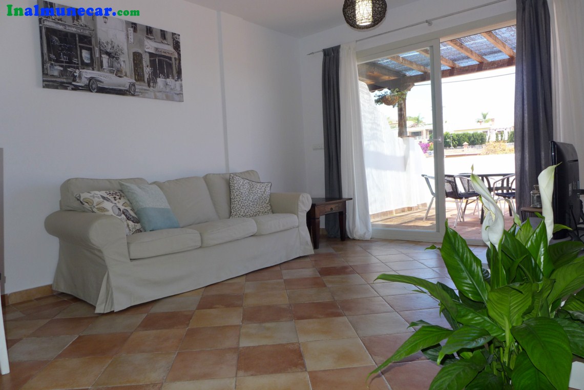 Duplex à louer dans l’urbanisation Arroyo Marinos, Playa San Cristóbal, Almuñecar.