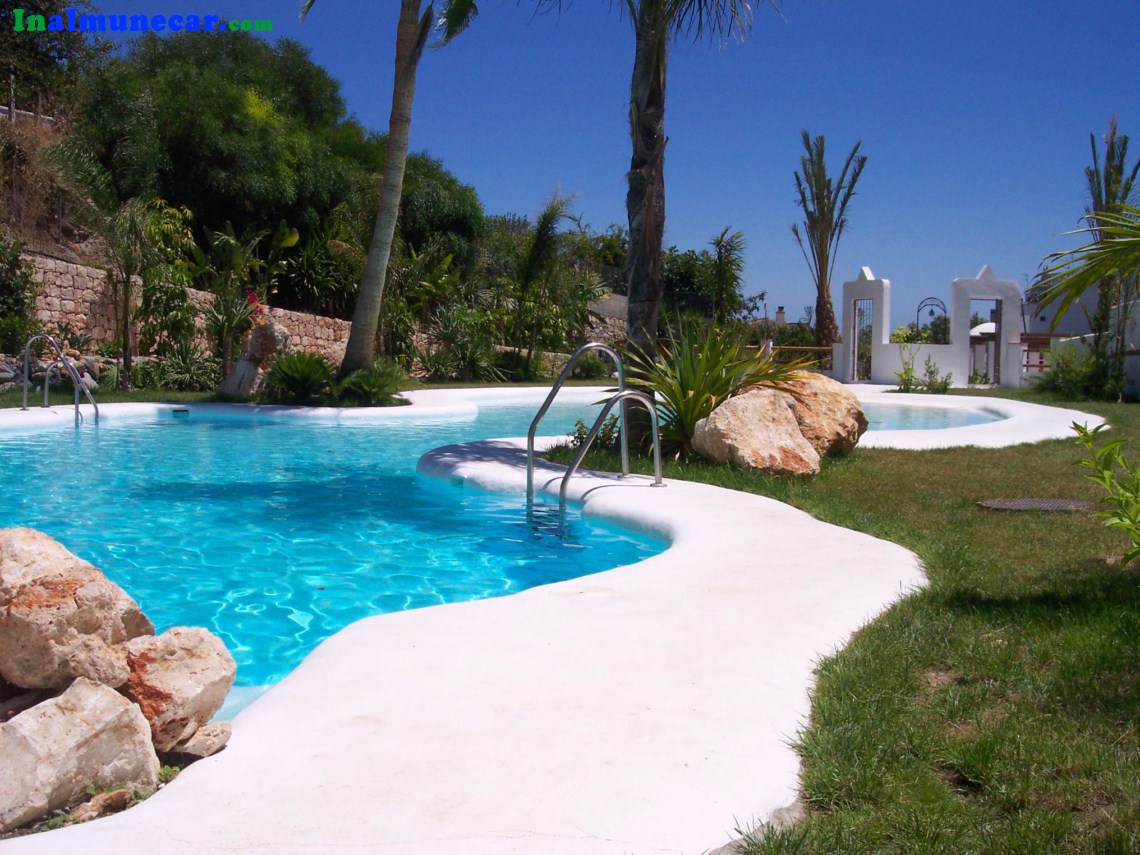 Duplex à louer dans l’urbanisation Arroyo Marinos, Playa San Cristóbal, Almuñecar.