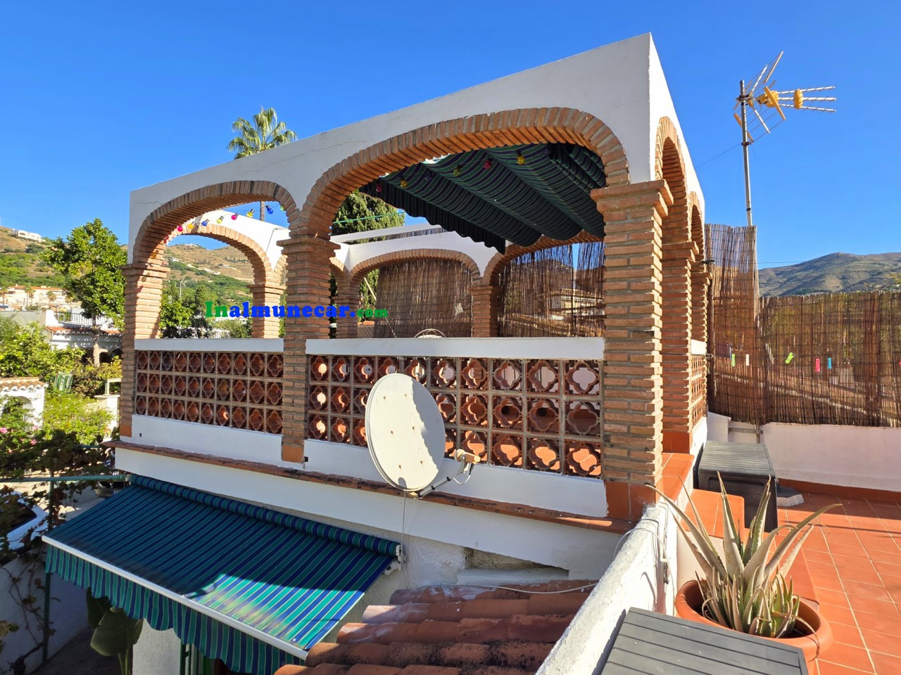 Charmantes Haus zum Verkauf ganz in der Nähe des Strandes von Pozuelo in Almuñecar