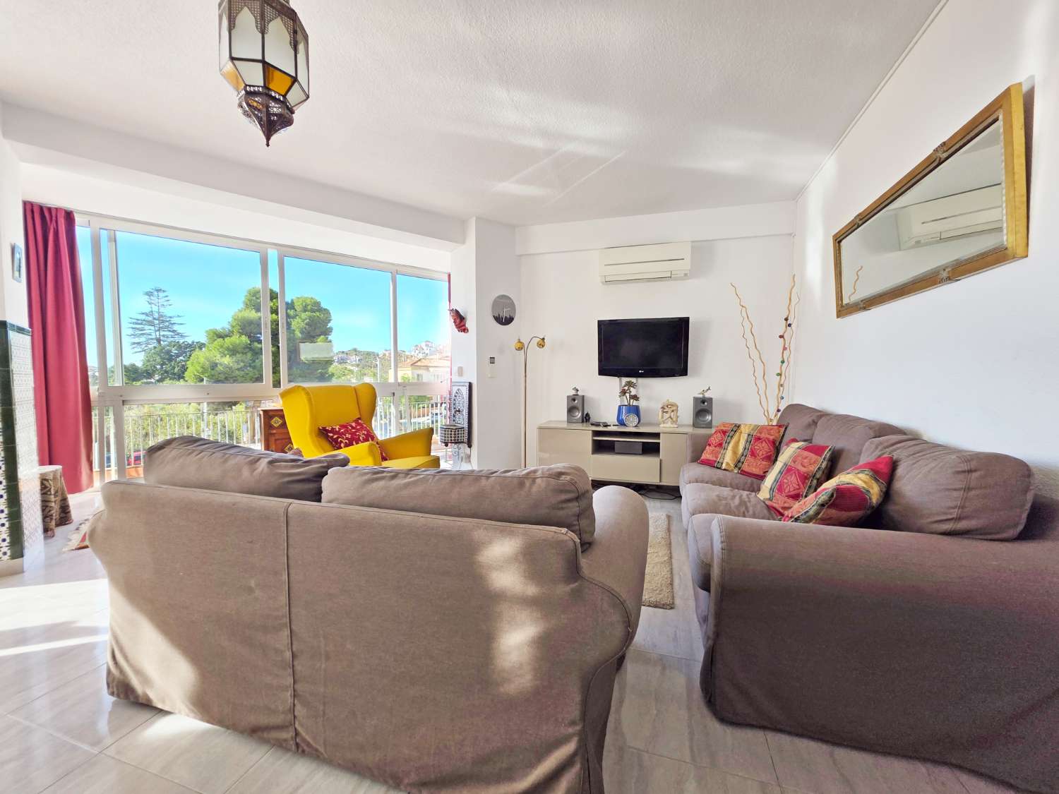 Fantástico apartamento en venta en urbanización con dos piscinas y aparcamiento