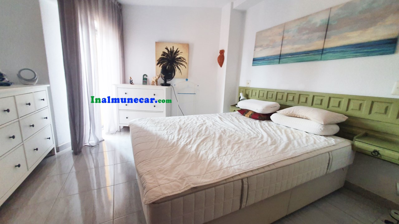 Fantastisk lägenhet till salu i urbanisering med pool och parkering