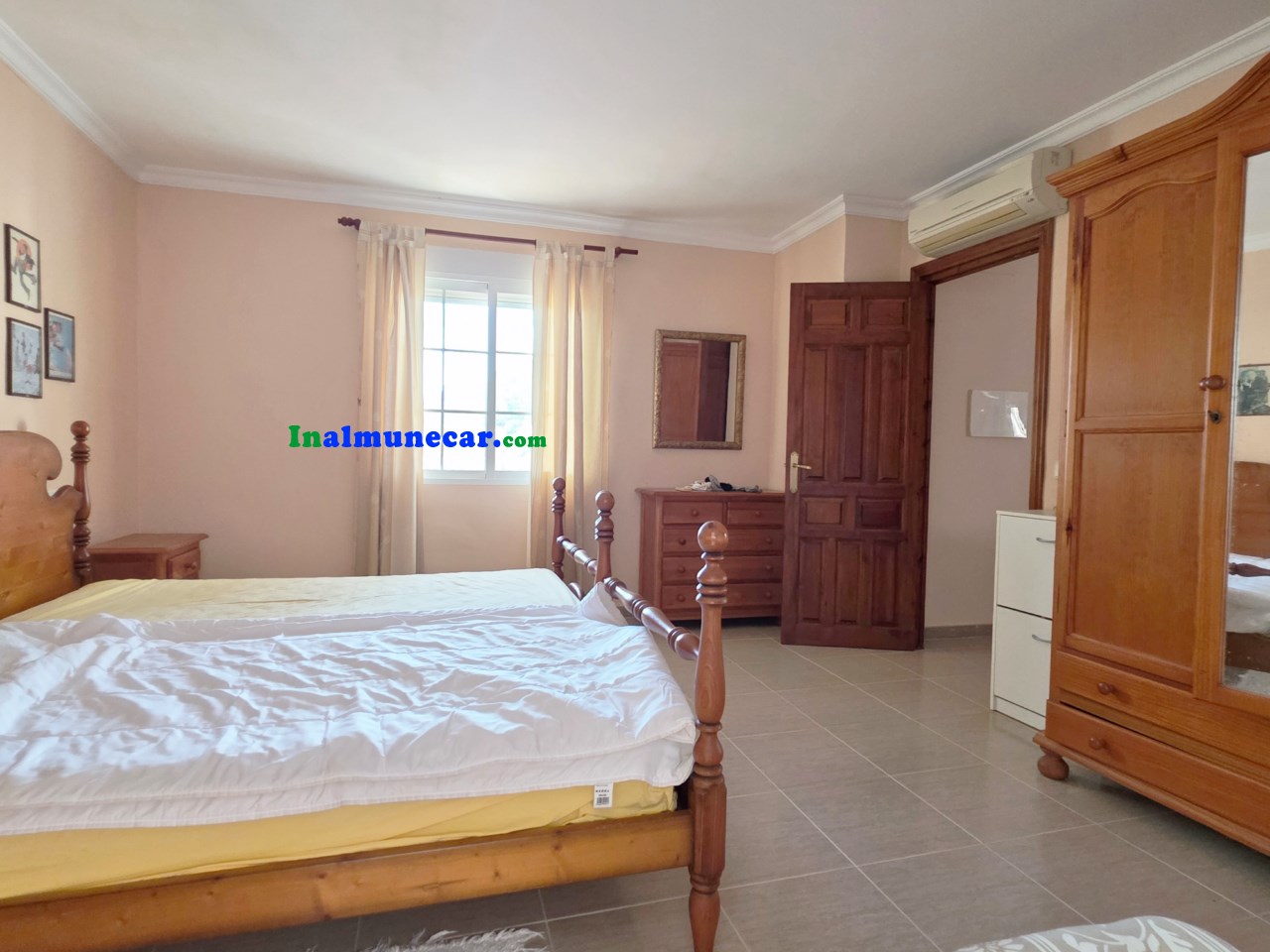 Villa à vendre dans la Calle Maestras La Herradura.