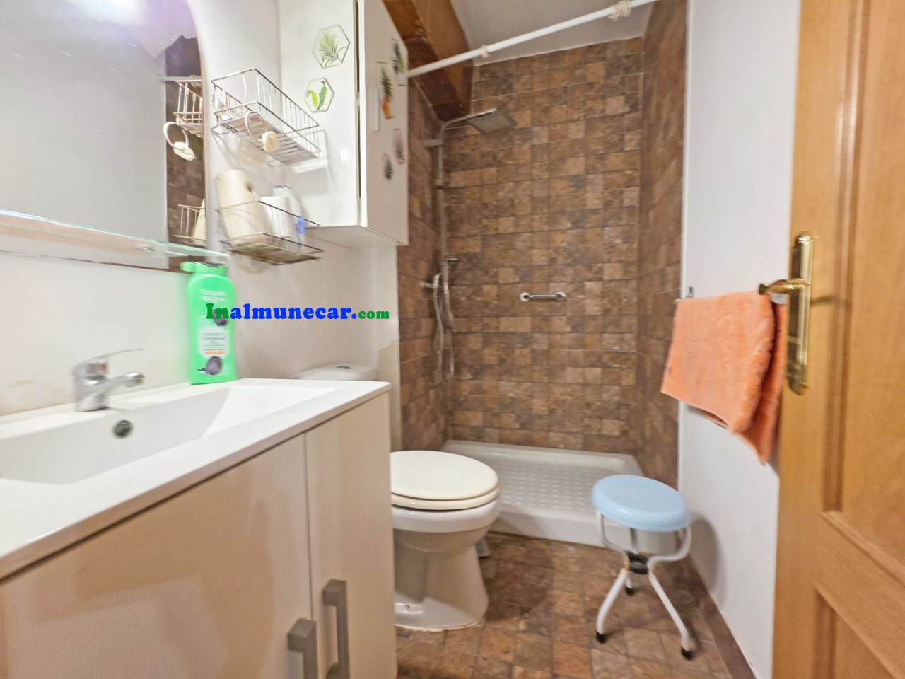 Casa adosada en venta en Almuñécar con terraza y 2 cocheras