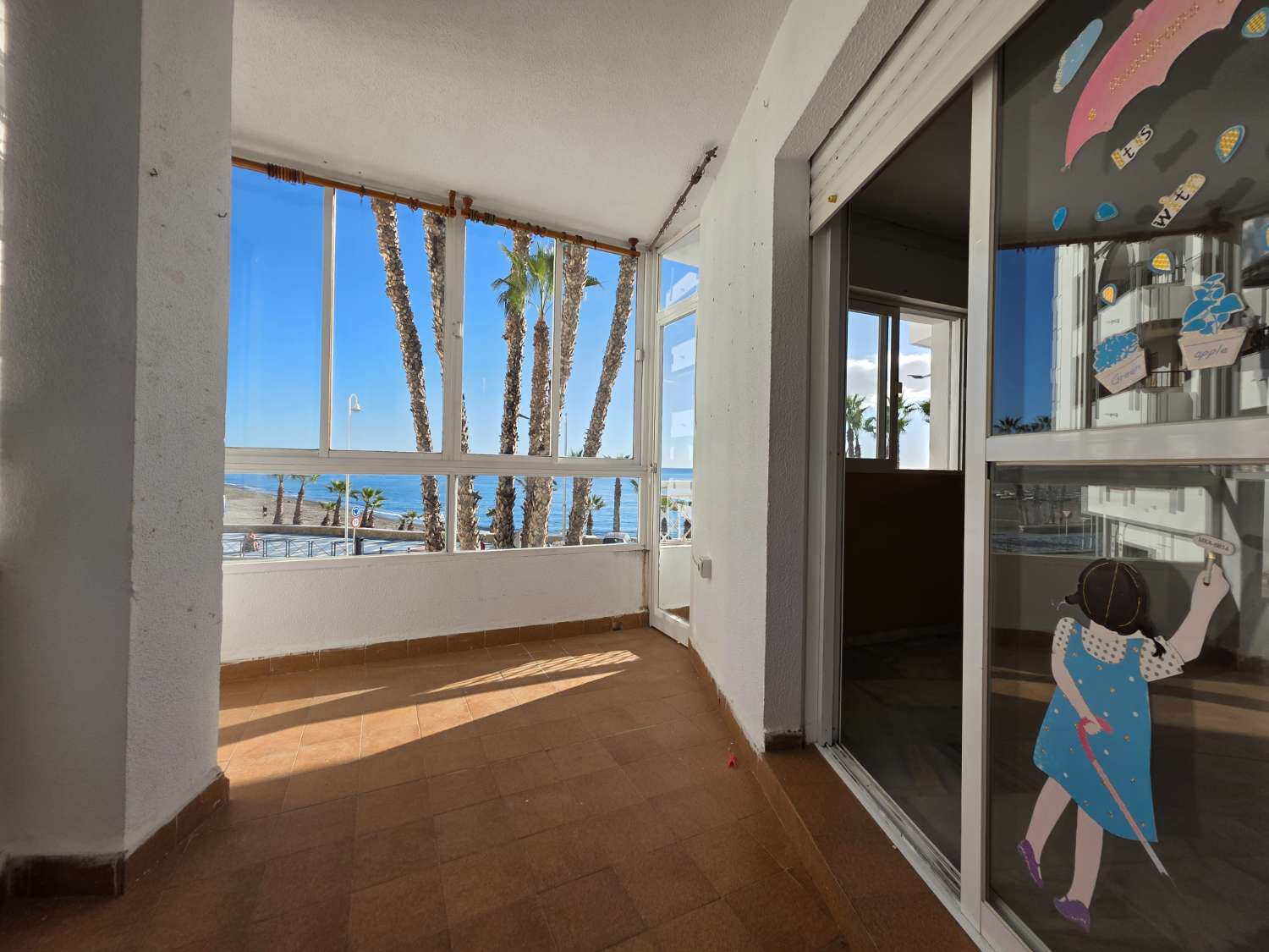 Lägenhet till salu vid strandkanten av Playa de San Cristobal
