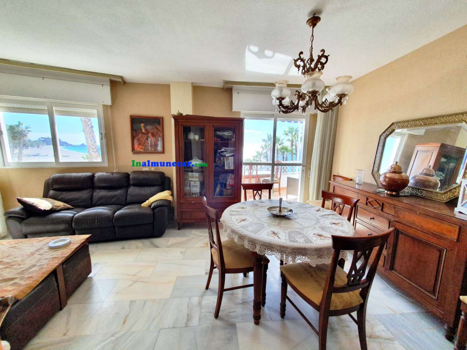 Lägenhet till salu vid strandkanten av Playa de San Cristobal