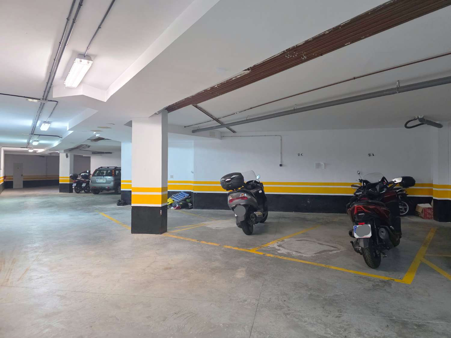 Appartement te koop in La Herradura met garageruimte.