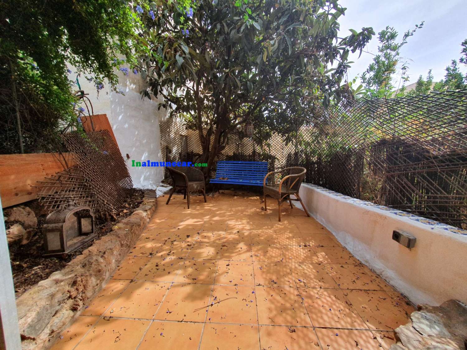 Pretty townhouse for rent, with private patio