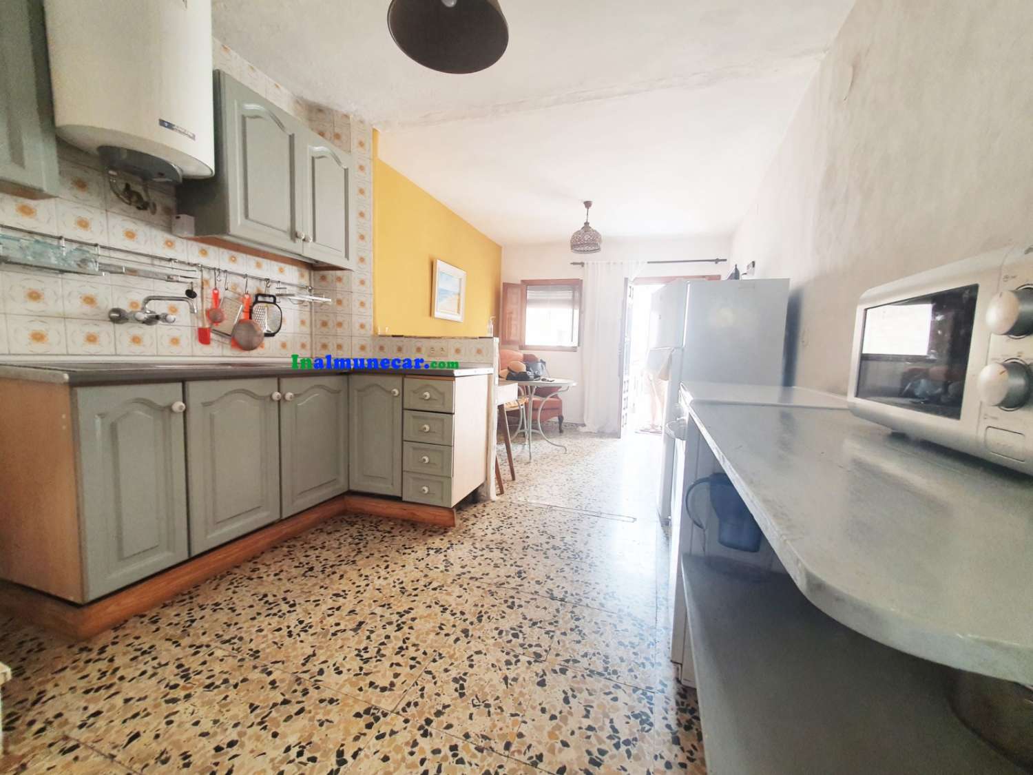 Pretty townhouse for rent, with private patio