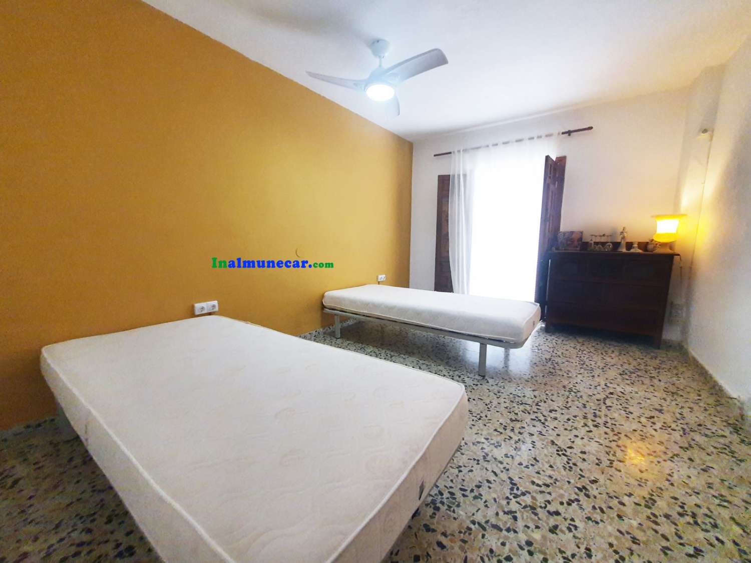 Pretty townhouse for rent, with private patio