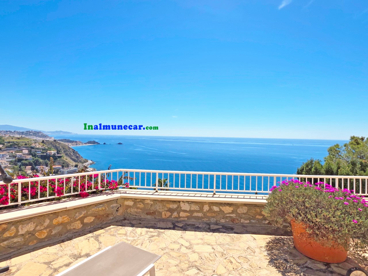 Villa en venta en Cotobro, Almuñécar con vistas al mar mediterraneo