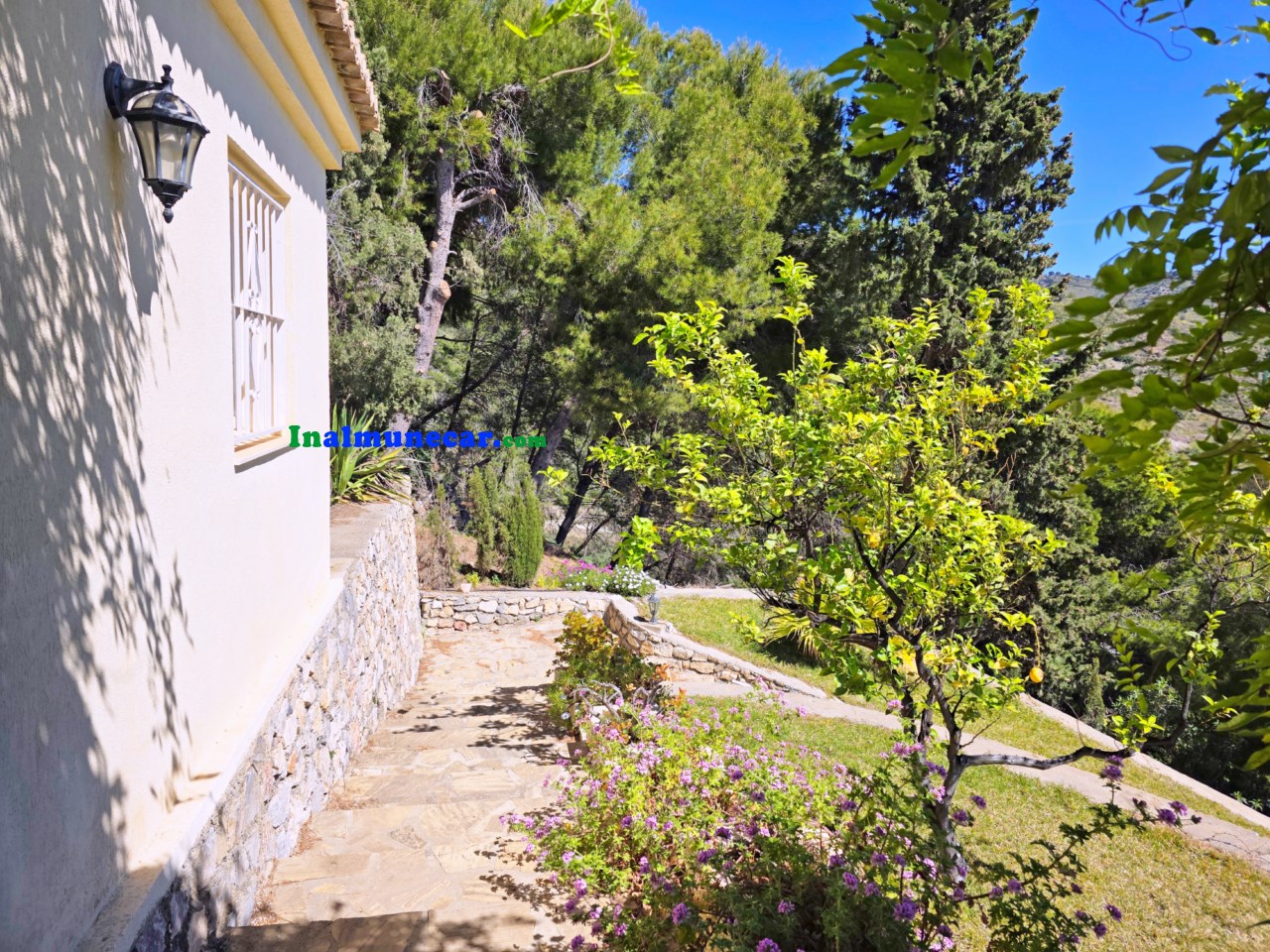 Villa en venta en Cotobro, Almuñécar con vistas al mar mediterraneo