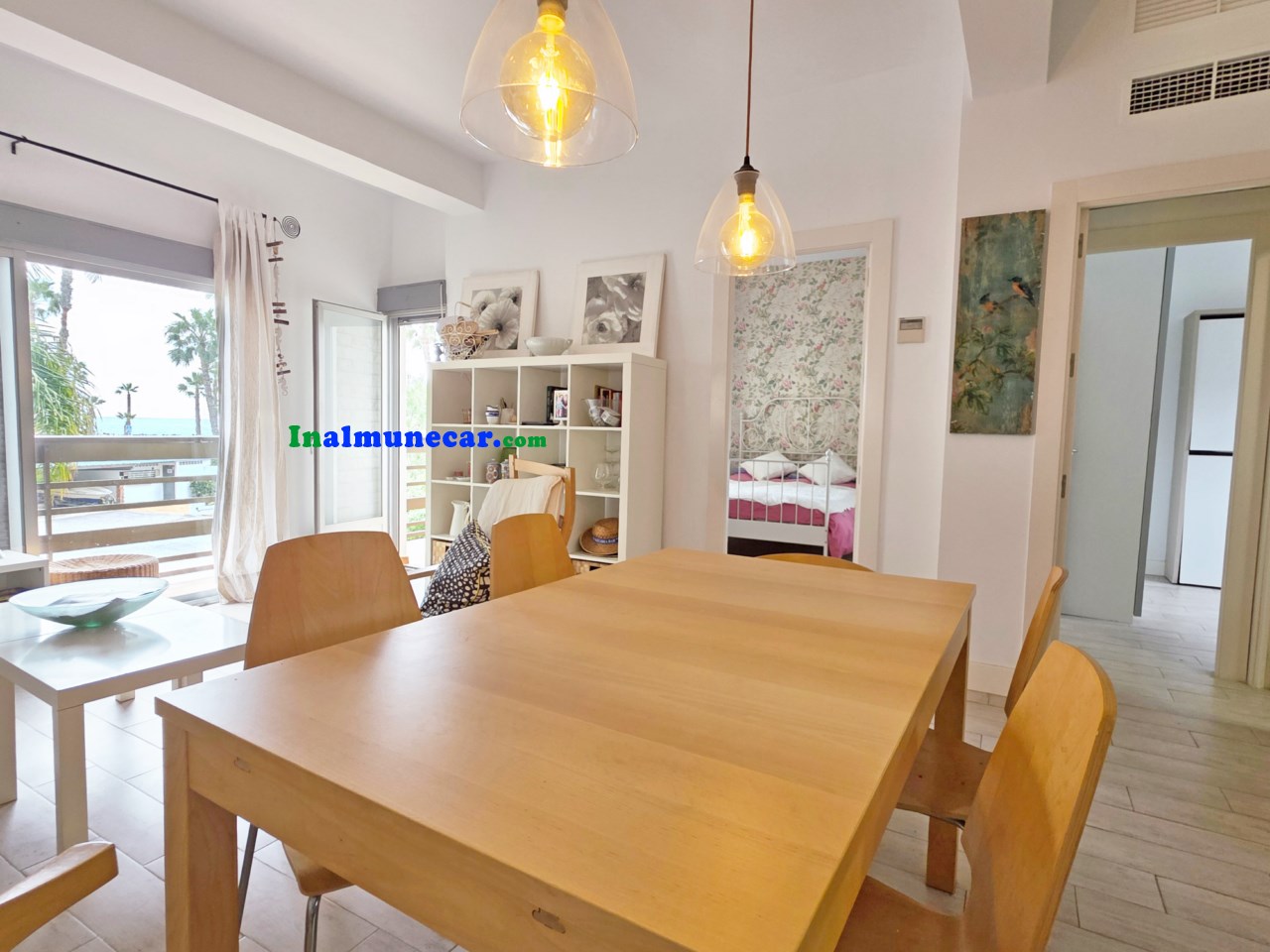 APARTMENT FOR SALE ON THE BEACHFRONT WITH PARKING SPACE.