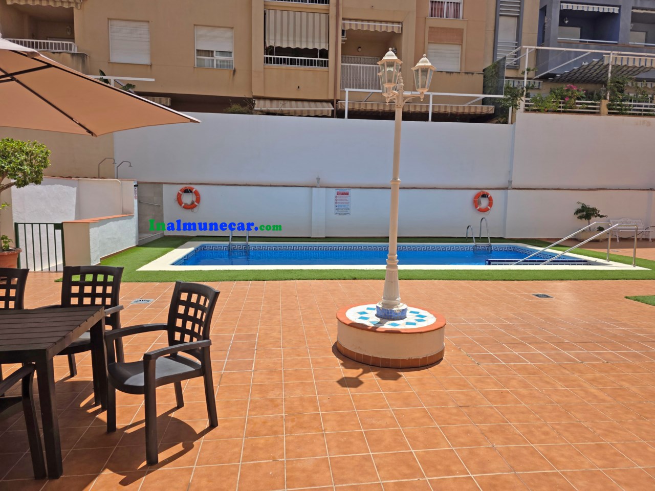 Amplio piso en alquiler para meses de verano en Almuñecar