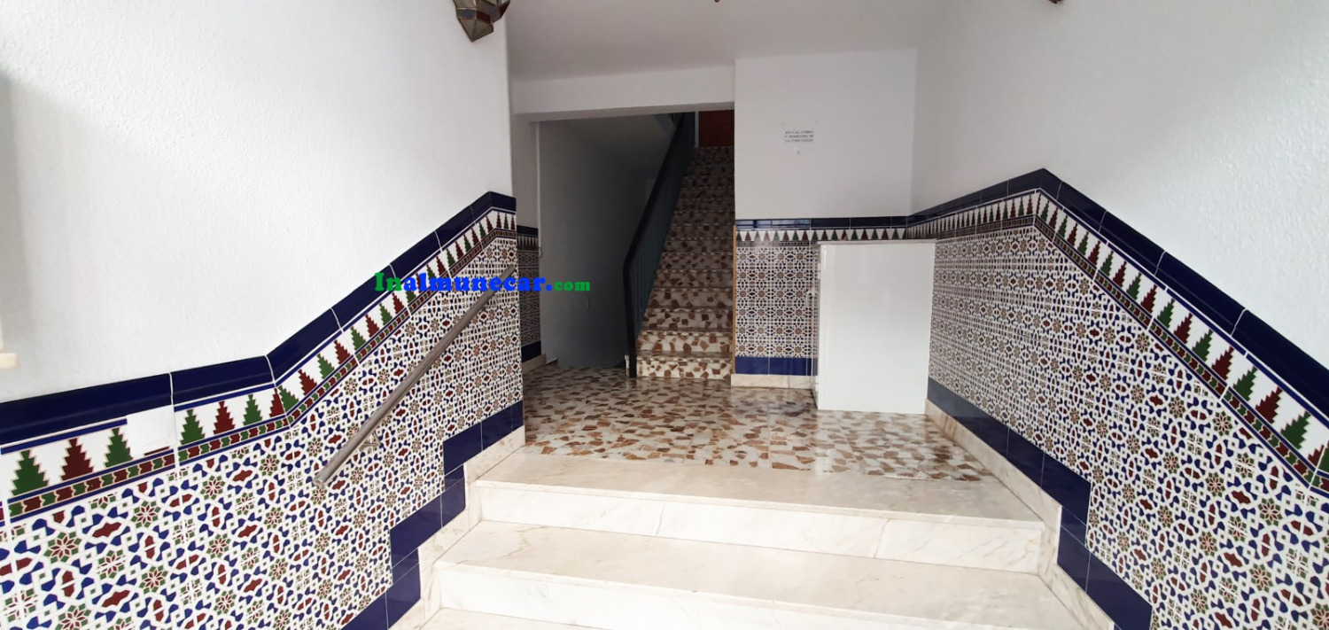 Appartement entièrement rénové à vendre dans le centre d’Almuécar